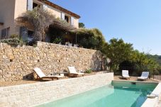 Maison à Cotignac - Le Collet : Maison confort et vue exceptionnelle sur Provence Verte