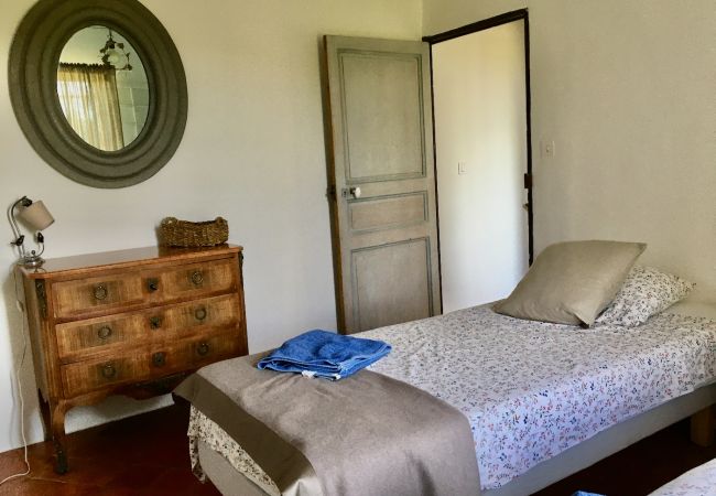 Maison à Cotignac - Les 2 Palmiers : 6 à 10 vacances détente en Provence