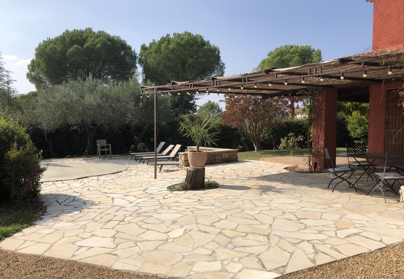 Maison à Cotignac - Les Valérianes, location saisonnière 3* en Provence avec piscine privée