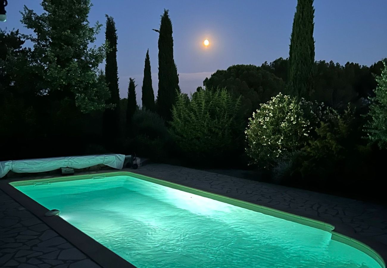 Maison à Cotignac - Les Valérianes, location saisonnière 3* en Provence avec piscine privée
