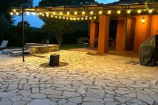 Maison à Cotignac - Les Valérianes, location saisonnière 3* en Provence avec piscine privée