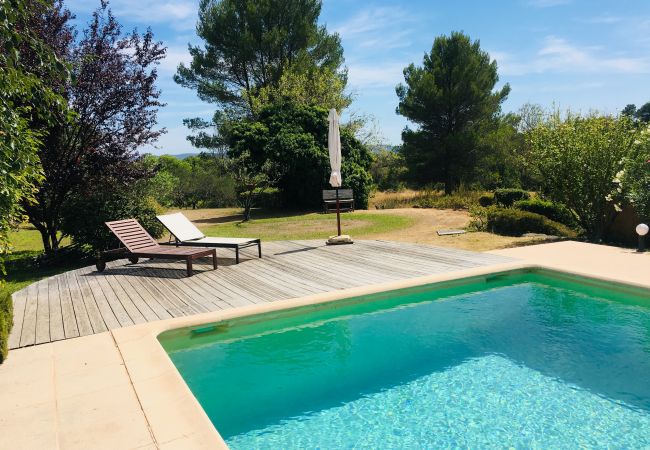 Maison à Cotignac - La Ralaye : tranquillité à proximité des commerces et restaurants Maison à Cotignac - La Ralaye : tranquillité à proximité des commerces et restaurants