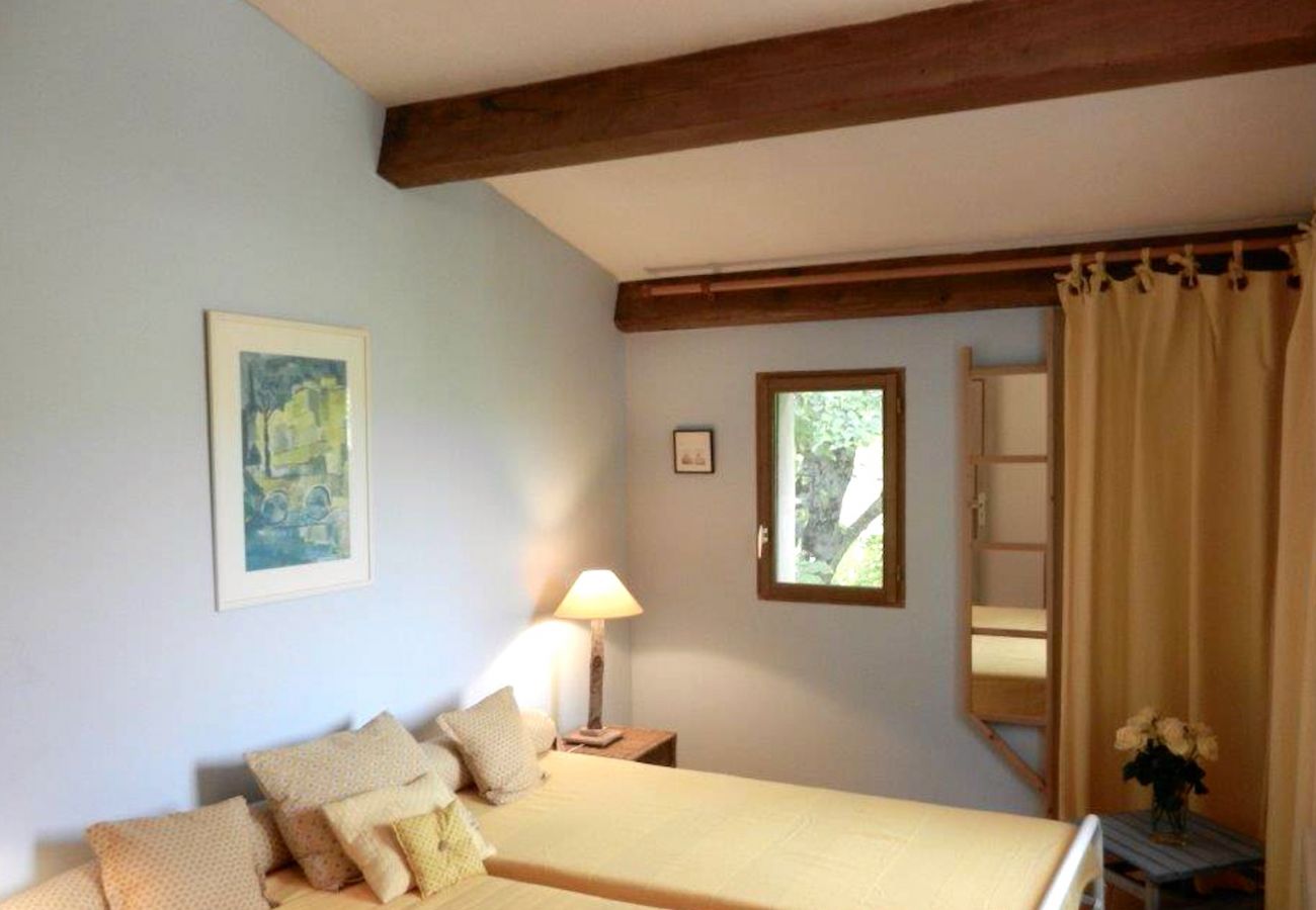 Maison à Cotignac - La Ralaye : tranquillité à proximité des commerces et restaurants Maison à Cotignac - La Ralaye : tranquillité à proximité des commerces et restaurants