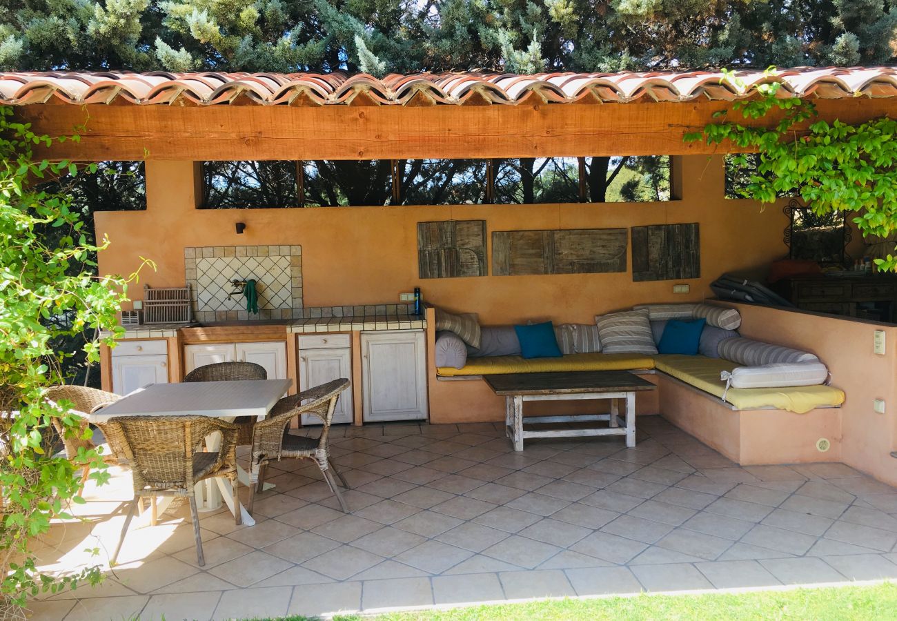 Maison à Cotignac - La Ralaye : tranquillité à proximité des commerces et restaurants Maison à Cotignac - La Ralaye : tranquillité à proximité des commerces et restaurants