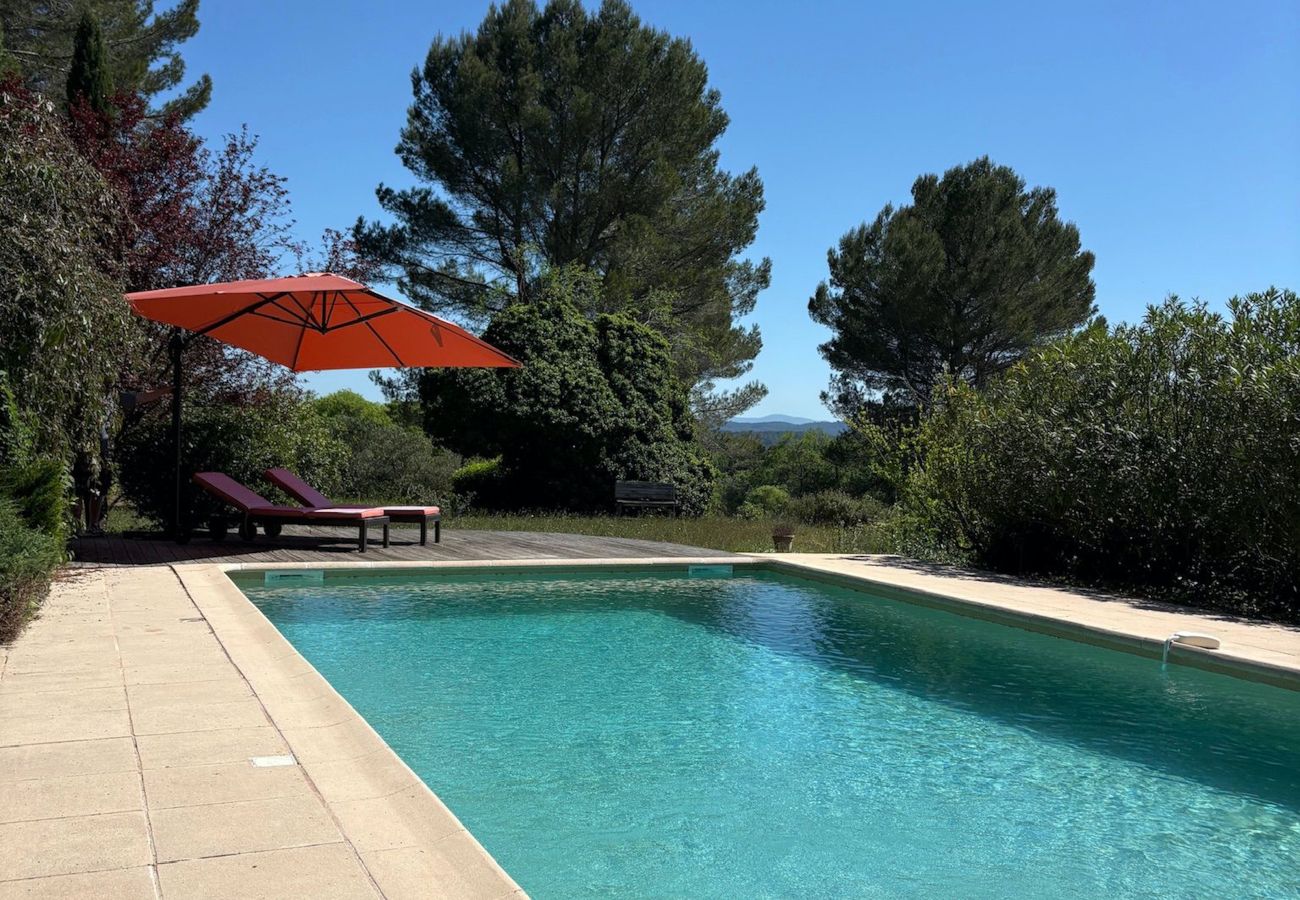 Maison à Cotignac - La Ralaye : tranquillité à proximité des commerces et restaurants