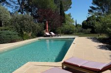 Maison à Cotignac - La Ralaye : tranquillité à proximité des commerces et restaurants