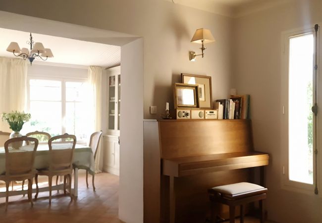 Maison à Cotignac - La Belle Etoile : terrasse et jardin privé avec vue exceptionnelle Maison à Cotignac - La Belle Etoile : terrasse et jardin privé avec vue exceptionnelle