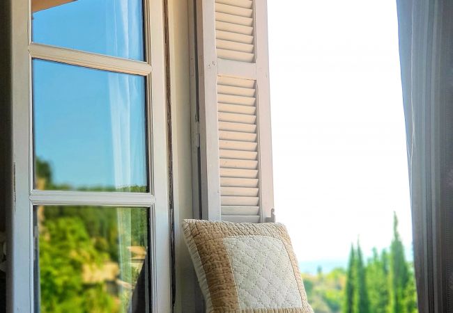Maison à Cotignac - La Belle Etoile : terrasse et jardin privé avec vue exceptionnelle Maison à Cotignac - La Belle Etoile : terrasse et jardin privé avec vue exceptionnelle