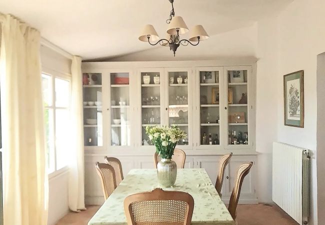 Maison à Cotignac - La Belle Etoile : terrasse et jardin privé avec vue exceptionnelle Maison à Cotignac - La Belle Etoile : terrasse et jardin privé avec vue exceptionnelle