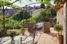 Maison à Cotignac - La Belle Etoile : terrasse et jardin privé avec vue exceptionnelle