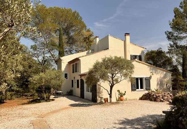 Maison à Carcès - La Cadenière : vacances en famille ou entre amis Maison à Carcès - La Cadenière : vacances en famille ou entre amis