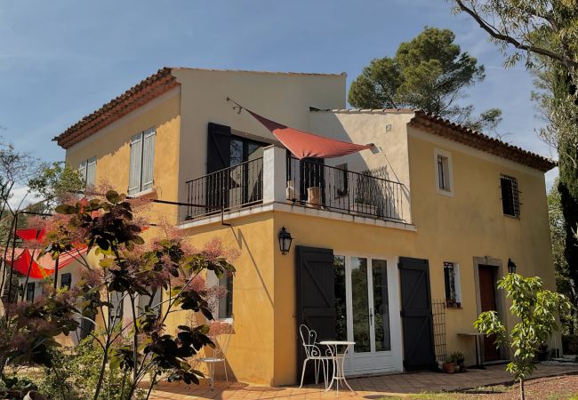 Maison à Carcès - La Cadenière : vacances en famille ou entre amis Maison à Carcès - La Cadenière : vacances en famille ou entre amis