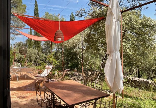Maison à Carcès - La Cadenière : vacances en famille ou entre amis Maison à Carcès - La Cadenière : vacances en famille ou entre amis