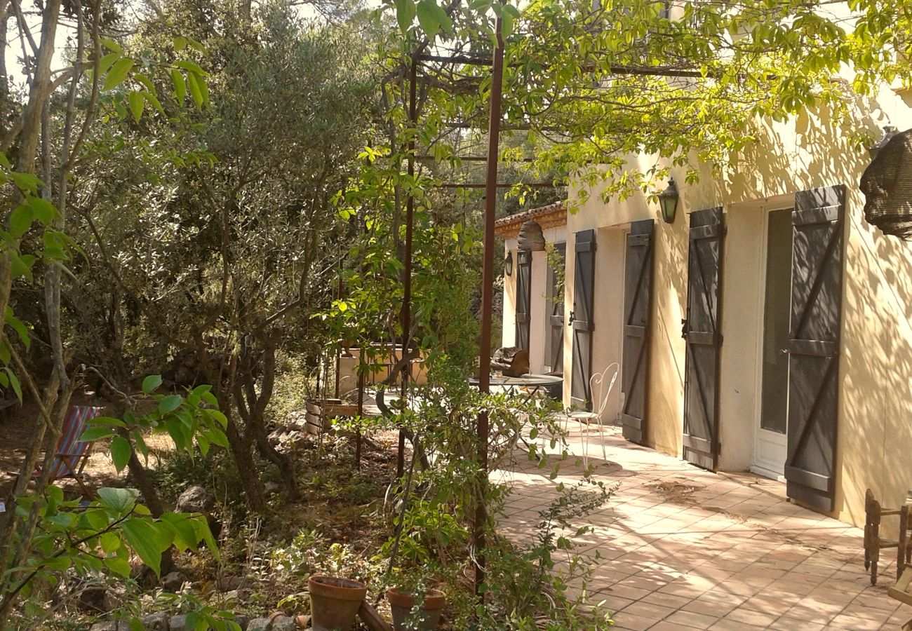 Maison à Carcès - La Cadenière : vacances en famille ou entre amis Maison à Carcès - La Cadenière : vacances en famille ou entre amis