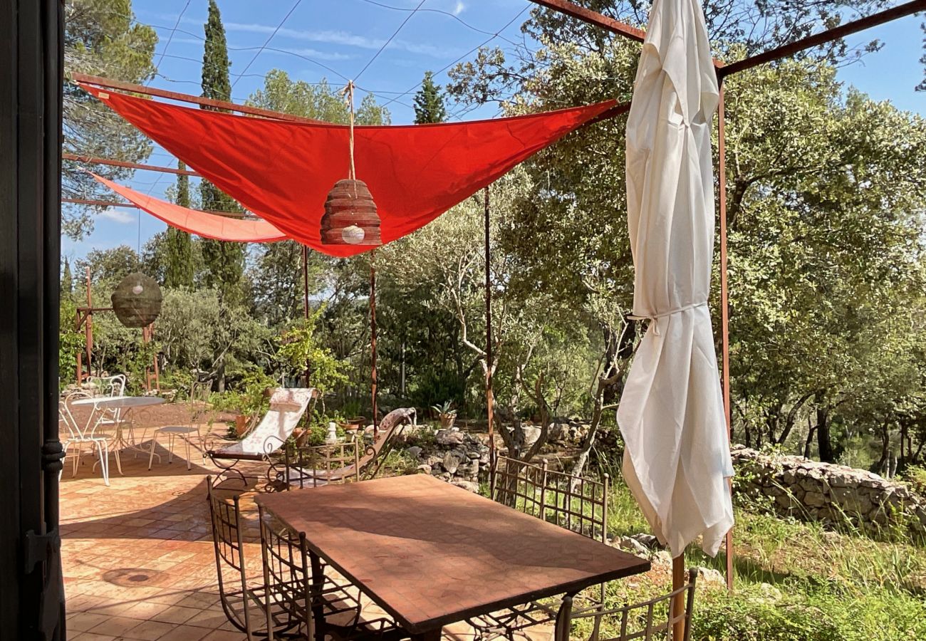 Maison à Carcès - La Cadenière : vacances en famille ou entre amis Maison à Carcès - La Cadenière : vacances en famille ou entre amis