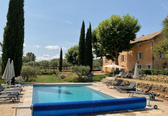  à Cotignac - L'Alérie, magnifique bastide Provençale, charme et tranquillité, piscine et tennis privé