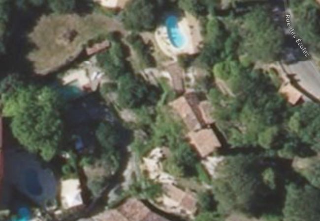 Maison à Cotignac - Maison Perchée : piscine privée, clim, proche des commerces et restaurants