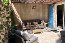 Résidence à Cotignac - Hameau du stade :  comfortable Appt. 2 chambres avec terrasses