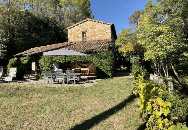 Bords de rivière & forêt pour des vannages en Provence Verte