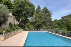 Maison à Cotignac - Campagne la Rivière, ambiance bucolique pour 4 à 6 personnes, piscine privée, wifi